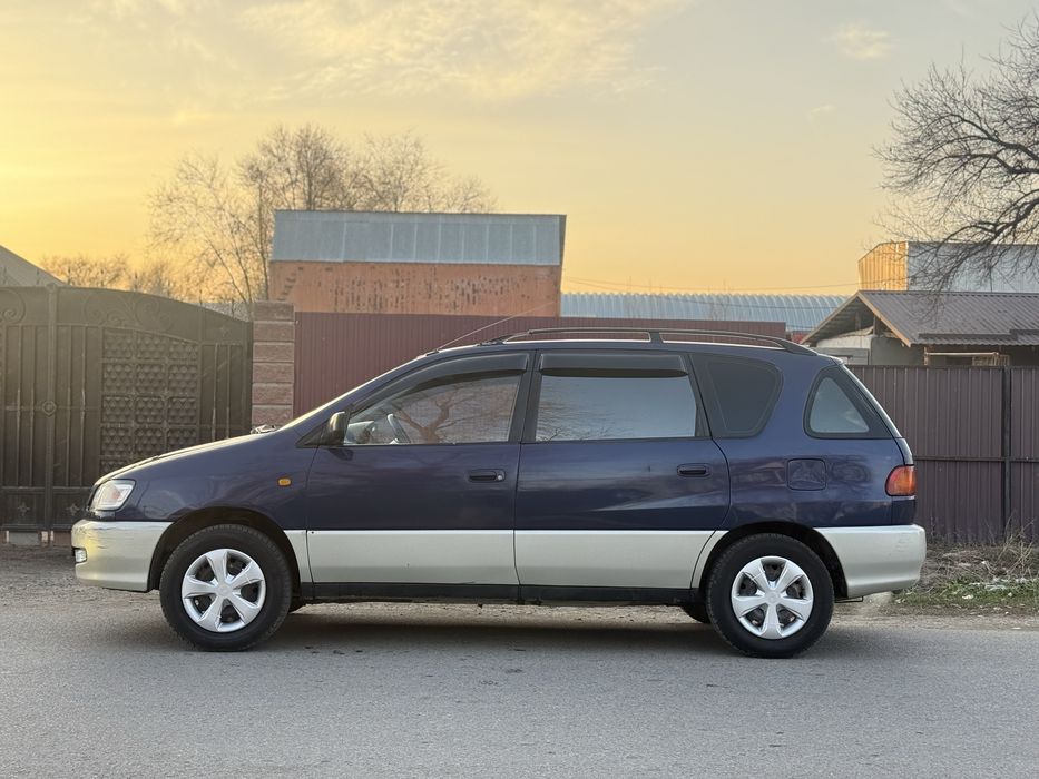 Срочно продам машину