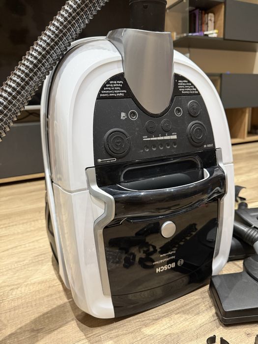 Bosch BWD421PRO, 2100