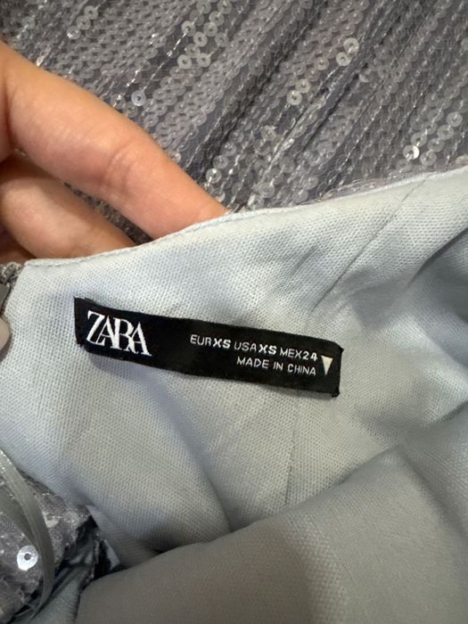 Платье ZARA с открытой спиной. Размер xs