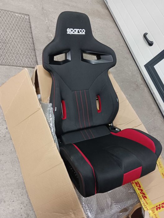 Спортни седалки SPARCO, качествени седалки от Германия,чисто нови