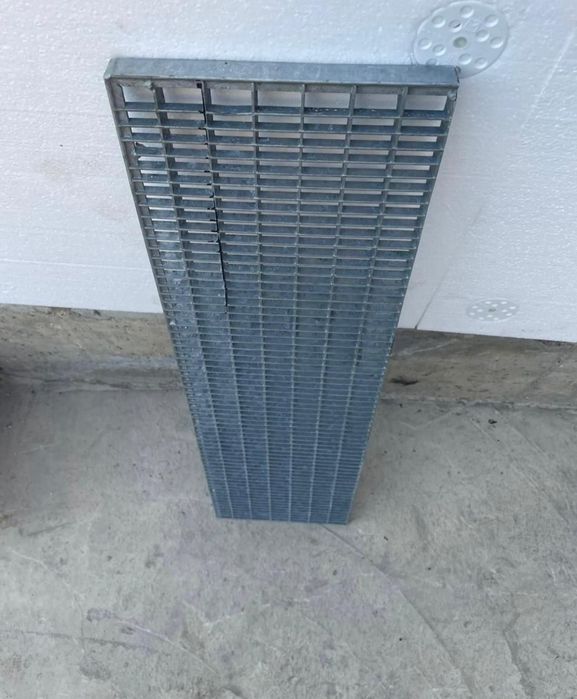 Trepte zincate galvanizate