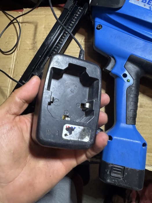 Pistol cuie beton Berner CGB3