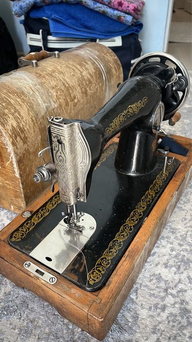 Швейная машинка механическая