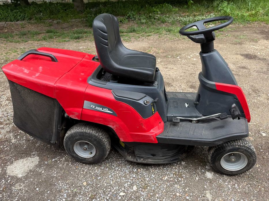 Тракторна косачка Castelgarden с кош 10 к.с briggs&stratton