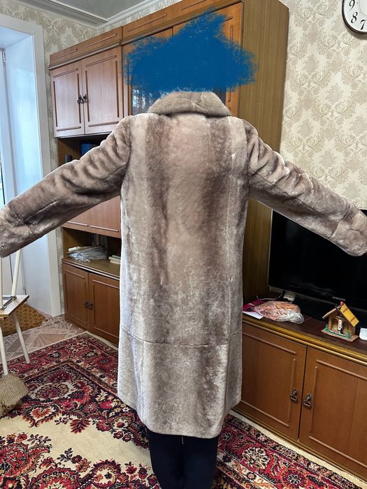 Шуба цигейка (воротник норка)