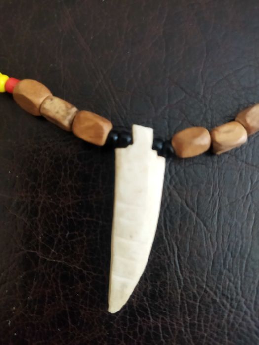 Африкански бижута от естествени камъни и материали