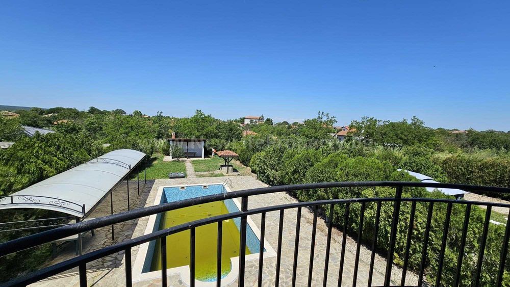 Продава се Къща в с. Тръстиково, Област Бургас - 205 кв.м за 1098 €/кв.м - Снимка #16