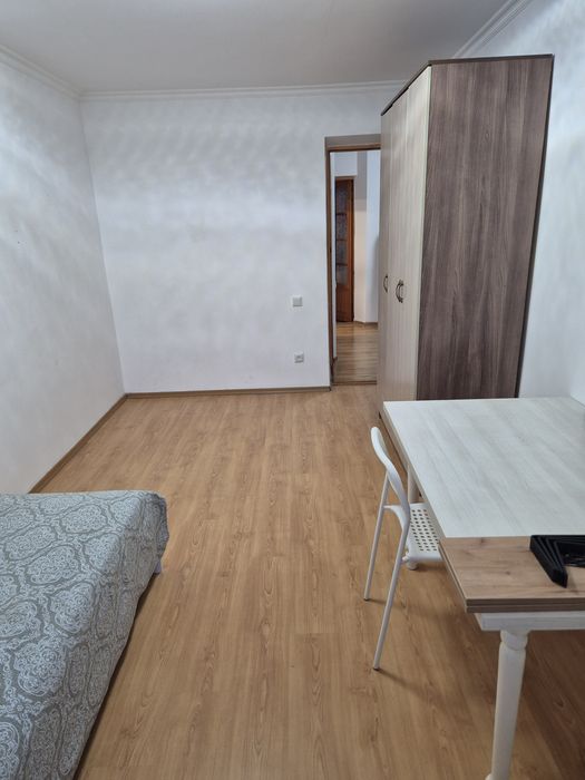 Комнату для девушки