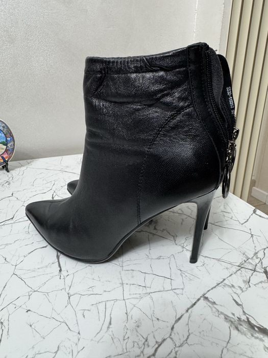 Продам шикарные ботильоны