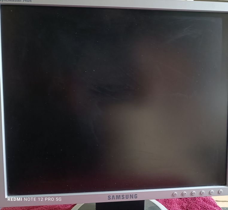 Продам мониторы .