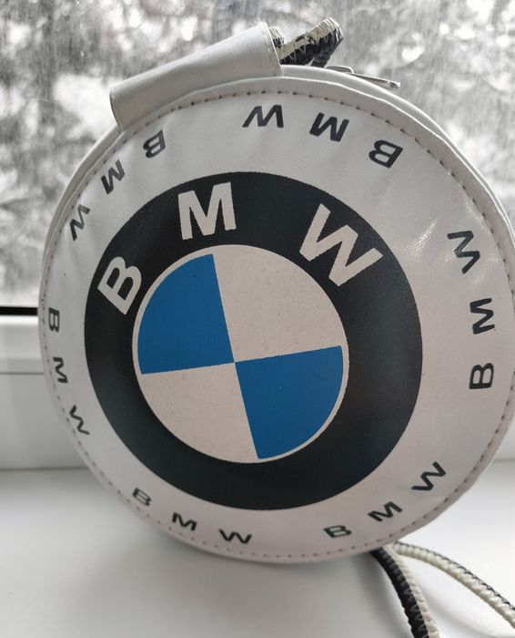 продам сумочку для автомобиля, недорого