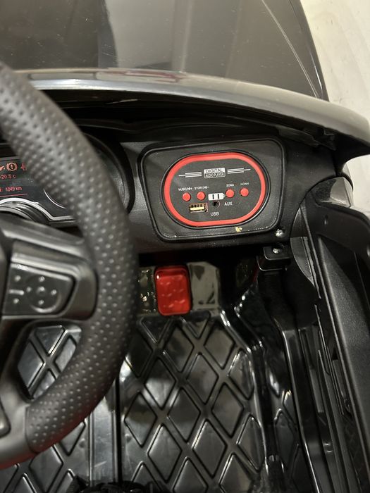 Новая машинка детская