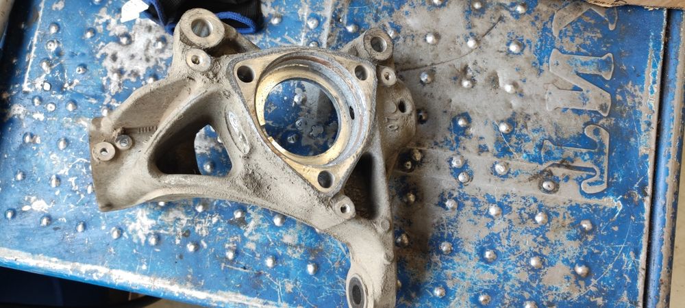 Десен Шенкел  Audi Skoda Volkswagen -  5Q0107259.A