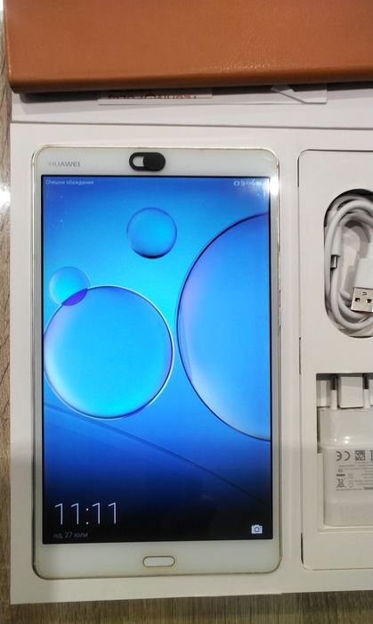 Продавам Huawei pad M3 8.4"таблет