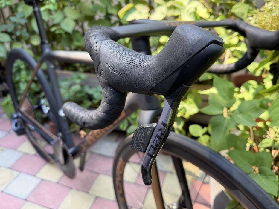 Cursiera Specialized S-Works viteza, confort, ideala atat pe plat cat si la urcari abrupte. Full carbon, 6,85kg