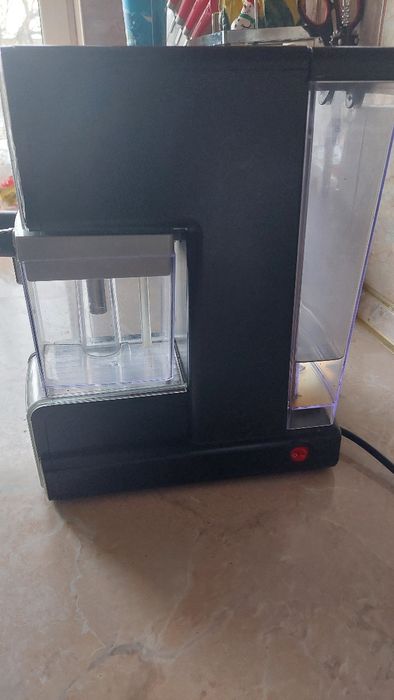 Expresor  cafea Breville și DeLonghi