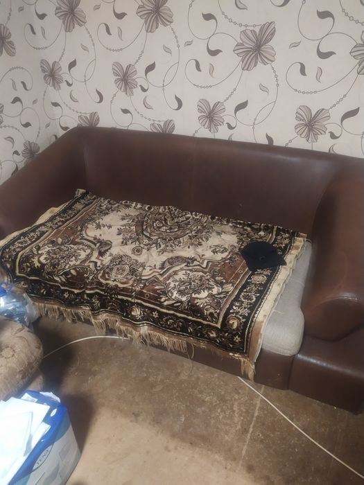 Продам диван в хорошем состоянии