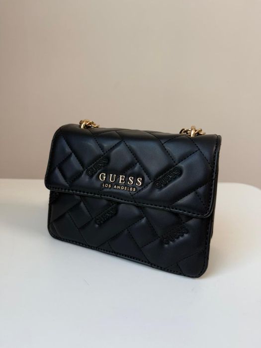Сумки Guess и других брендов