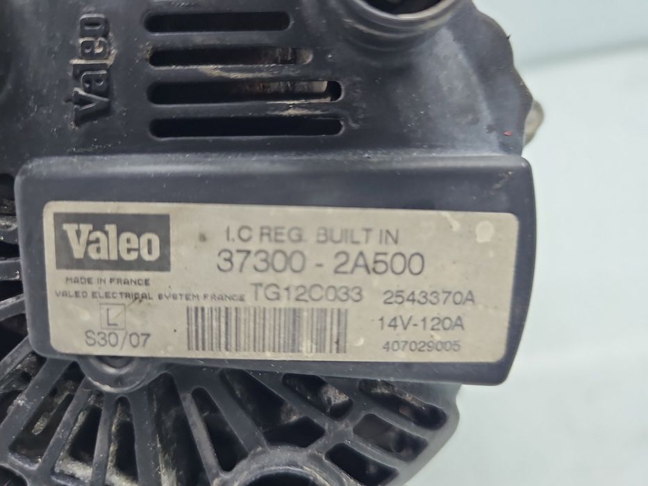 Alternator KIA Ceed (SW) [Fabr 2007-2012] 37300-2A500 1.6 CRDI D4FB 84