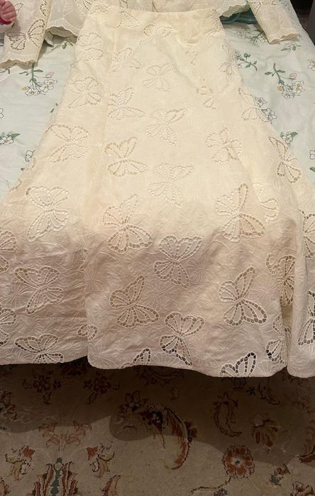 Жаңа көйлек киілмеген