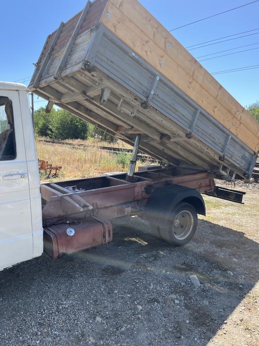 Vând Iveco Daily Basculabil