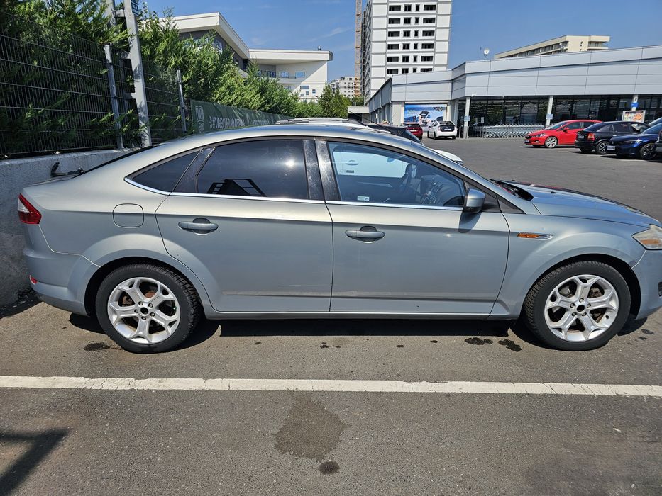 FORD Mondeo 2010 — imagine 2