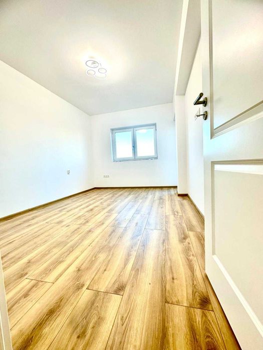 Vând apartament 3 camere, două bai , Mihai Viteazu - Rahovei