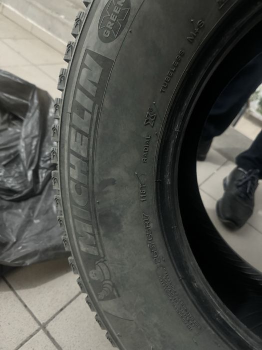 Зимние шины Мишлен 265/65/17