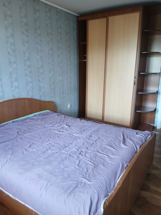 Продам спальный гарнитур
