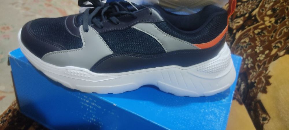 За свою цену фирменные летние кроссовки ! 

В связи с отъ