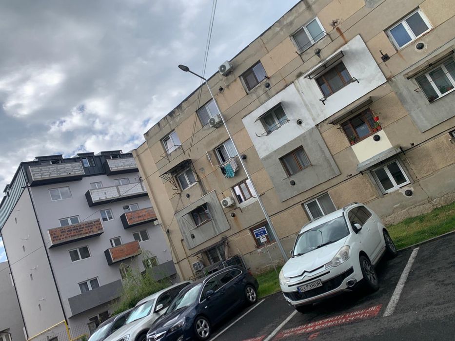 Garsoniera +anexa (tot garsoniera)