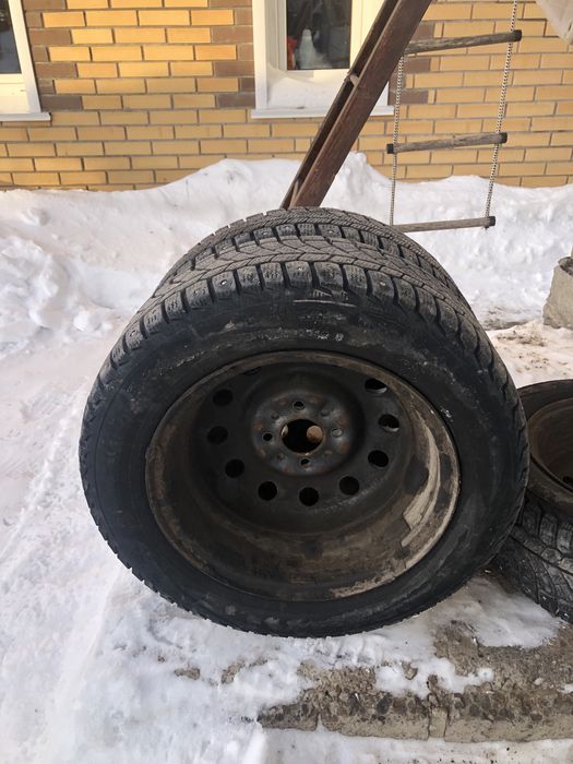 Продам б/у зимние шины 185/60/R14