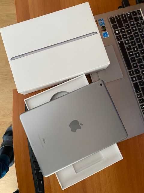 Apple Ipad generatia a 6 a, 32 GB