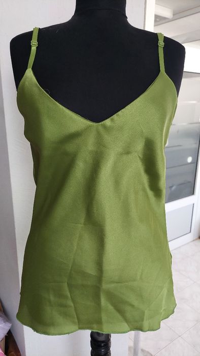 Елегантен  сатенен потник!