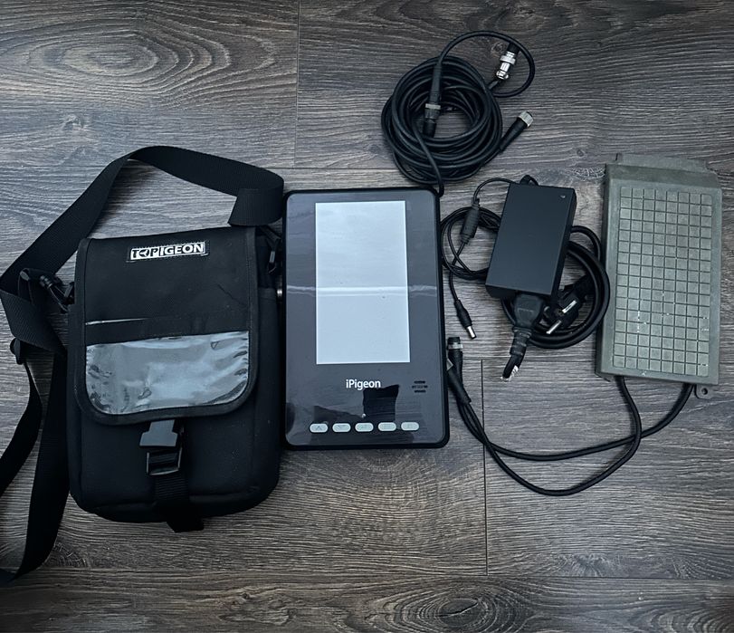 Disponibil ceas porumbei V8 ( Topigeon)