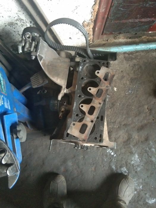 Продам двигатель рено дастер 2.0 по запчастям