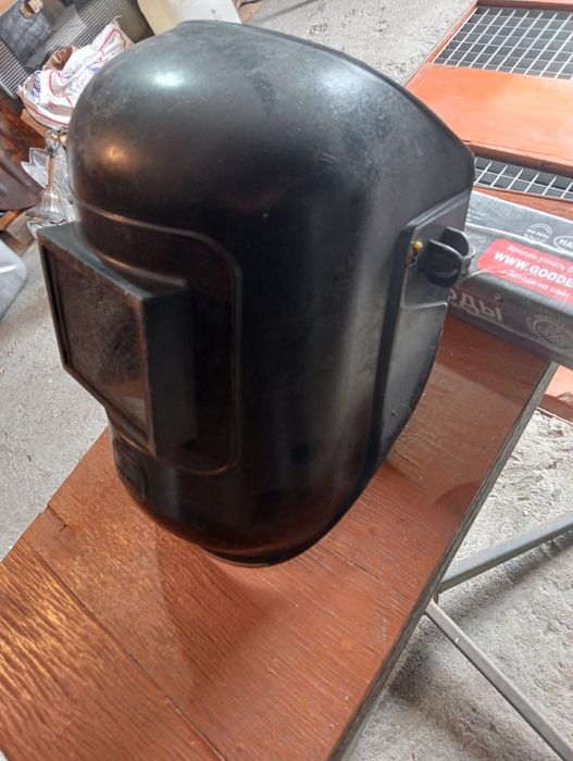 Продам сварочную маску.