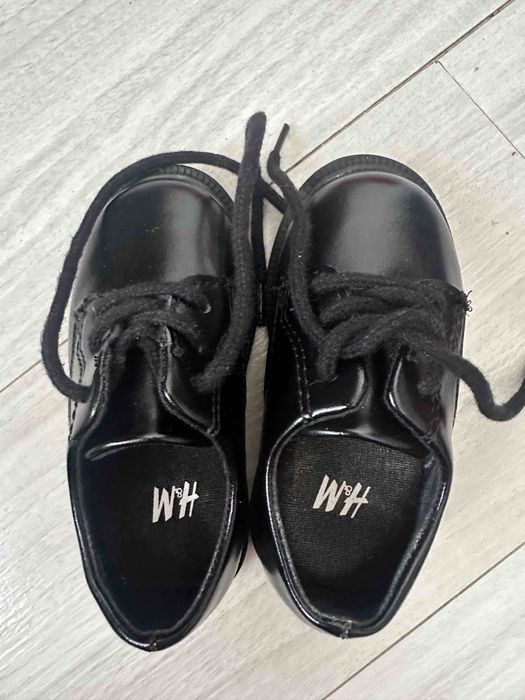 Бебешки официални обувки HM