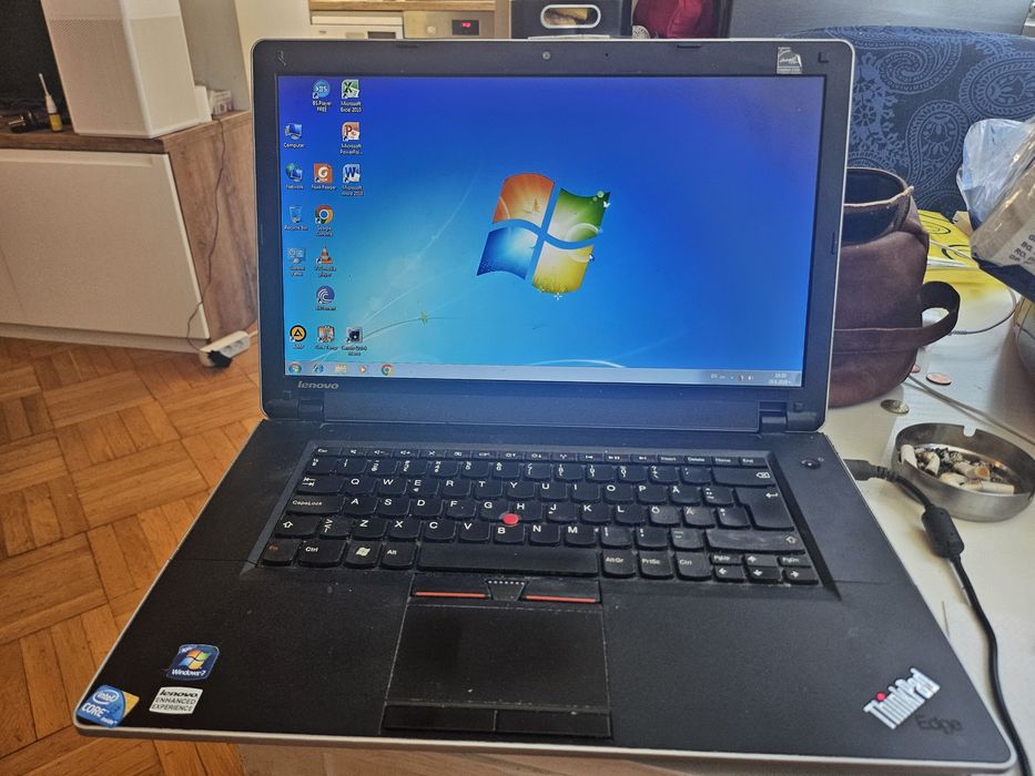 Lenovo thinkpad 15 edge със зарядно