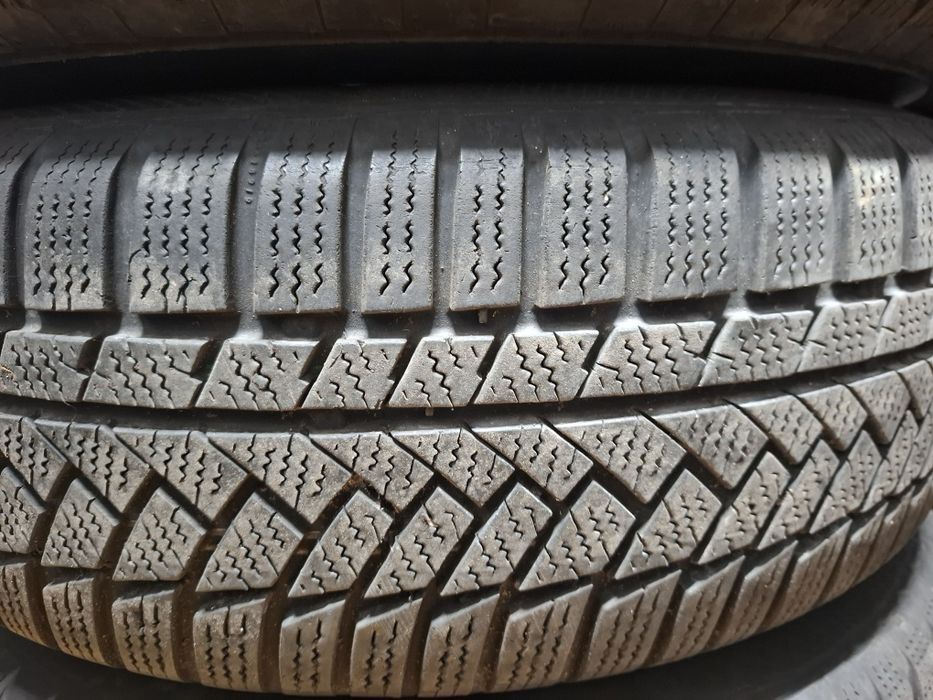 Set 4 anvelope iarna continental 205 60 16
