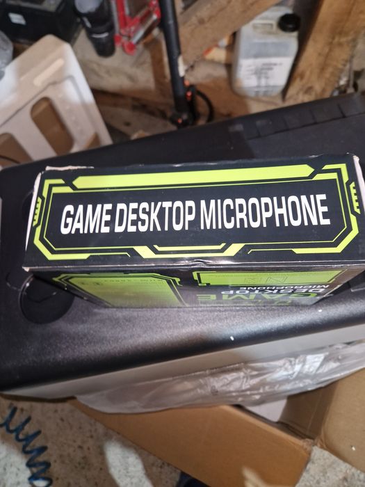 Microfon dextop nefolosit