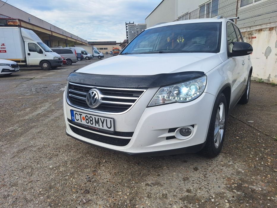 VOLKSWAGEN Tiguan 2011