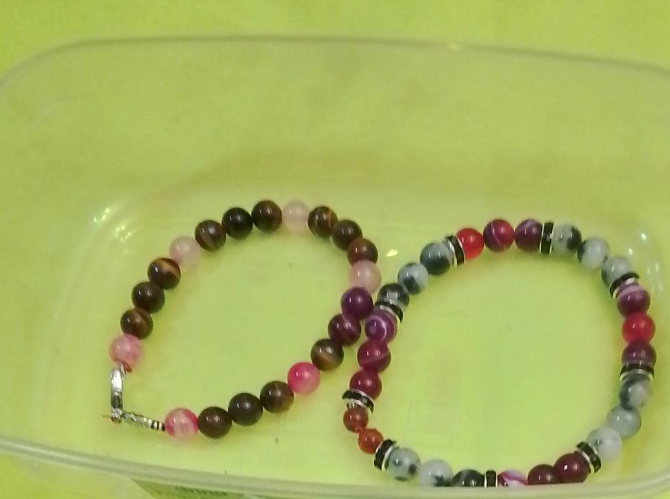 Колиета,гривни    естествен камък размер по поръчка