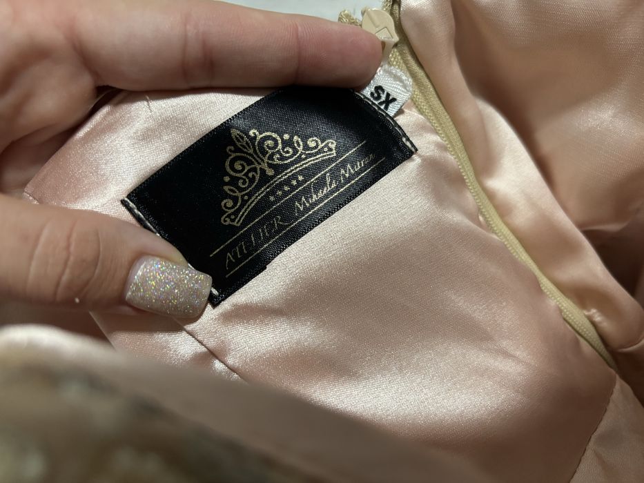 Rochita (Atelier Mihaela Mitran)