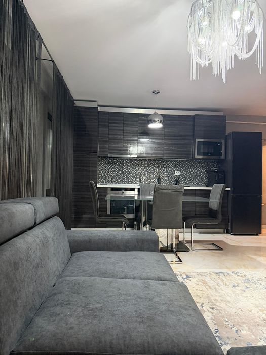 Apartament cu 2 camere de închiriat