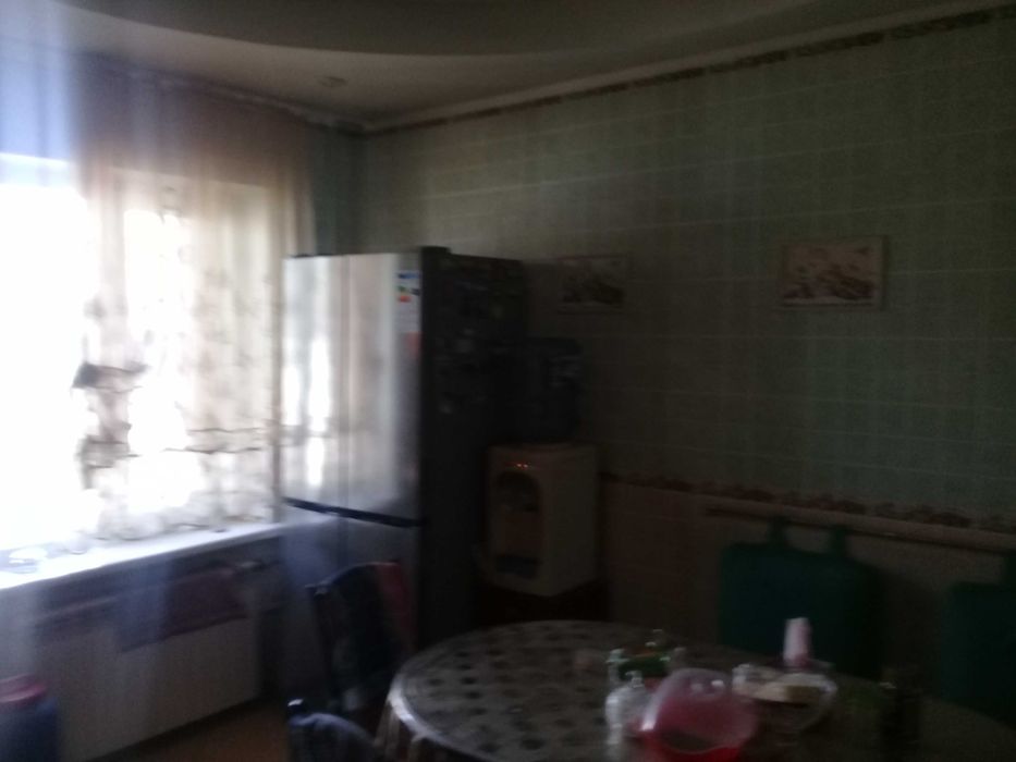 Продам дом трех уровневый