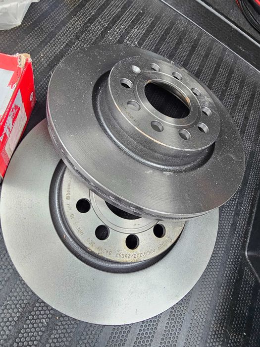 Set discuri si placute Brembo golf 5 plus