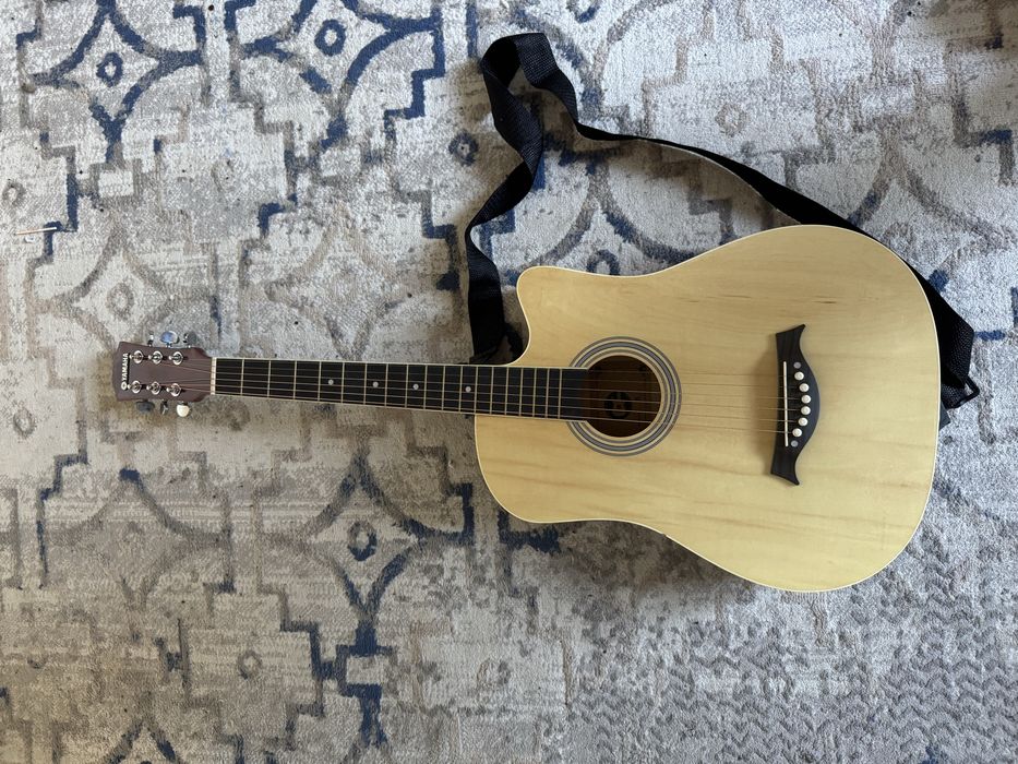 Гитара Yamaha Gitara