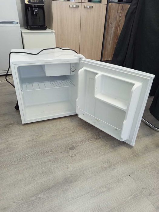 Холодильник 43 л Dauscher