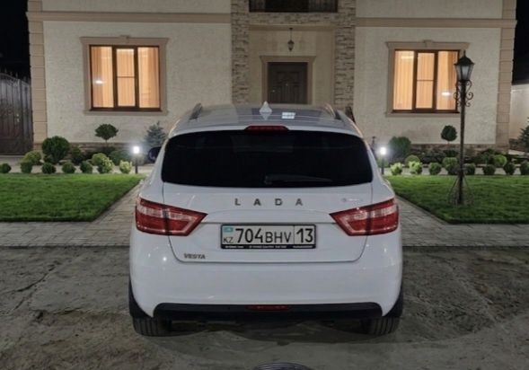 ВАЗ (LADA)  Vesta CW 2018